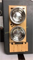 Elevated Pet Stand And Bowls