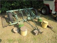 JD 2 row planter, pull type, Fert. Cans &Seed Cans