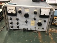 Hewlett-packard Fm-am Signal Generator Type 202h