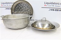 LOT 2 TRAYS AND LARGE COLLANDER