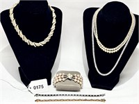 Gorgeous Vintage Jewelry Lot Rhinestones Bracelets
