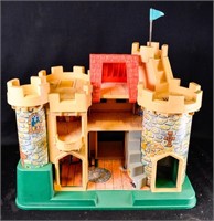 FISHER PRICE CASTLE PLAYSET Vintage