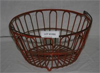 VTG. COATED WIRE EGG BASKET W/WIRE HANDLE