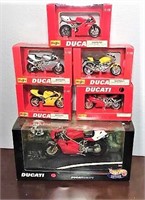 Maisto Ducati 1/18 Scale Motorcycles