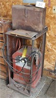 Lincoln Electric AC-255-5 Welder w/Rods & Stand