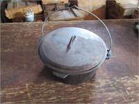 cast iron pot w/lid