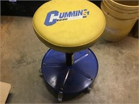 Cummins pro seat on rollers