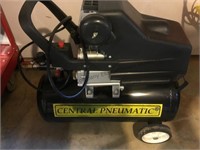 Central pneumatic 2 hp 8 gallon air compressor
