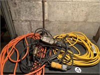 Lots: Extension Cords & Work Lights