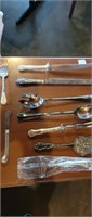 Group of 10 pieces of silver-plated serving