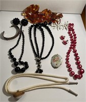 2 Pictures of Assorted Jewelry