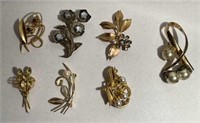 7 Pendants and Pins