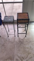 2 small end tables