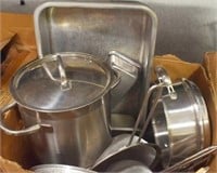 ASSORTMENT: STAINLESS STEEL AND ALUMINUM COOKWARE