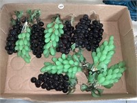 Tray Lot Of Glass Grapes
