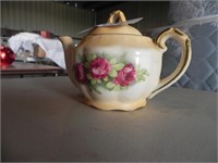 Slovackia Rose Pattern Teapot, Czeche