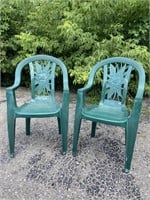 Green Plastic Outdoor Chairs