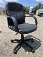 Adjustable Office Chair: Good used condition with