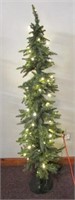 5 ft Christmas Tree Needs Fluffed