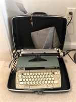 Vint Smith Corona Typewriter