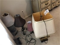 4 Lamps With Shades
