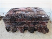 CHIC UPHOLSTERED FOOTSTOOL 30X20X15 INCHES
