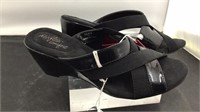 Dexflex comfort Black sandals size 6 style and