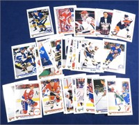 32 Assorted 1990-91 Upper Deck Hockey Cards
