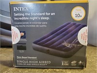 Intex twin 10" air mattress