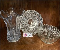 CRYSTAL GLASS PLATE, VASE & DIVIDED DISH