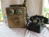 Leich magneto crank telephone w/Oak ringer box