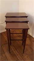 SET OF 3 NESTING TABLES