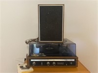 Turntable with Speakers