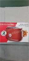 NIP Frigidaire 2 slice retro toaster