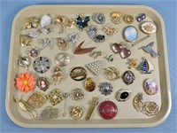 Large Lot of Vintage Pins & Brooches