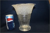 HEAVY GLASS FLORAL PATTERN VASE