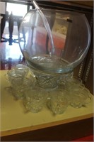 CLEAR GLASS ON CUT GLASS BASE PUNCH BOWL SET