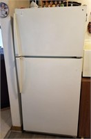 Amana freezer/refrigerator working