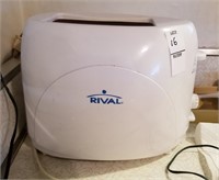 Rival 2 slice toaster