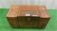 CHINESE CARVED JEWELLERY BOX