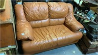 BROWN LEATHER 2 SEATER COUCH