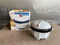 Microwave tender cooker