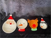 CHRISTMAS THEMED MEASURING CUPS