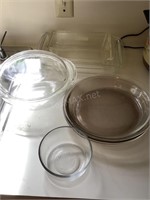 8 Pyrex & Glass Baking Dishes