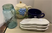 Mixed lot - including a Ball Mason jar with lid,