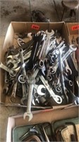 Flat full assortment of wrenches