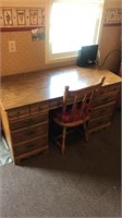 9-Drawer Desk & Chair