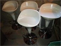 4 bar stools