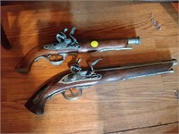 2 model flintlock pistol