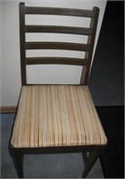 Vtg Smaller Wooden Ladder Back Chair